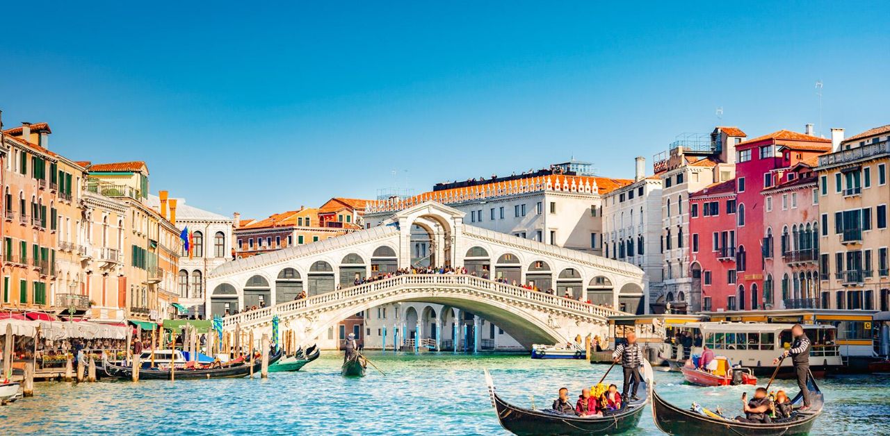Icelandair Venice Office in Italy