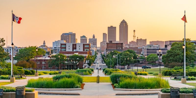 Des Moines